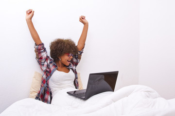 girl with the computer in the room