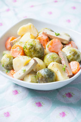 Rahmgemüse mit Räuchertofu,  vegan 