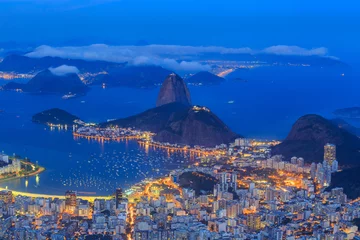 Zelfklevend Fotobehang Rio de Janeiro stad in de schemering © f11photo