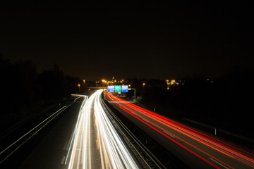 Fototapeta na wymiar Autobahn mit Lichtstreifen