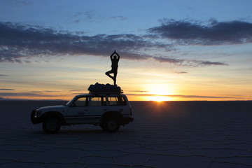 Fototapeta na wymiar Sunrise in Uyuni, Bolivia