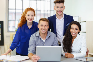 Fototapeta premium freundliches mitarbeiter im unternehmen