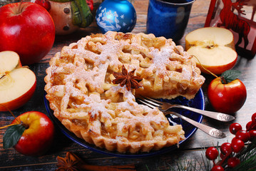 homemade christmas apple pie