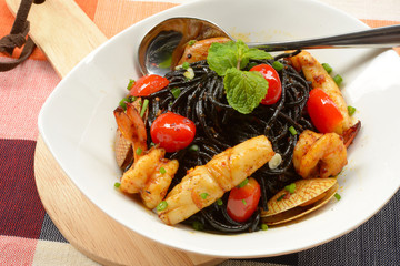 Black spaghetti sauce, chili, seafood.