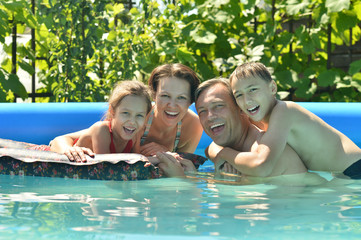 Fototapeta premium Family relax in pool