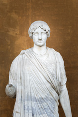 Obraz premium Rome - Old Statue