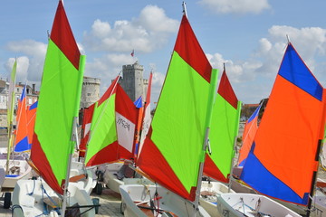 Segelschule im Hafen von la Rochelle