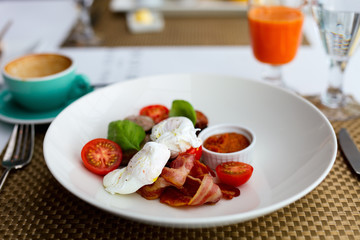 Breakfast with eggs