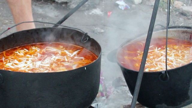cooking red borsch