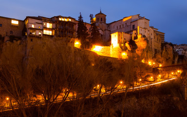 Fototapeta na wymiar night view at Hanging Houses on rocks in Cuenca