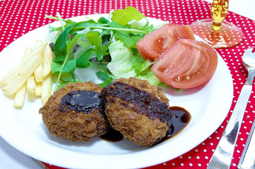 手作りメンチカツ　