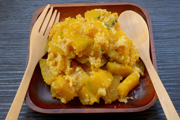 Stir-fried pumpkin with egg