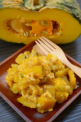 Stir-fried pumpkin with egg