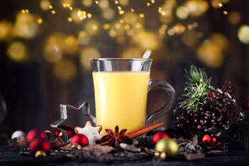 Eierpunsch im Glas - Weihnachten