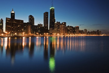 Fototapeta na wymiar Blue evening in Chicago