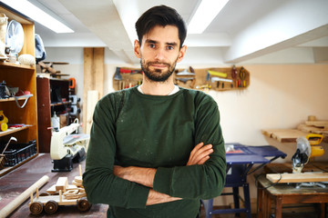 Мастер в мастерской