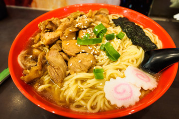 Chicken ramen with dried seaweed