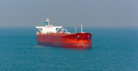 Tanker at anchor in the Strait of Singapore © Igor Groshev