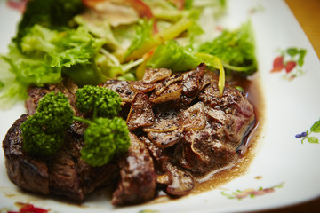 ビーフステーキ