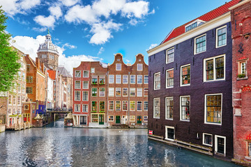 Naklejka premium Beautiful views of the streets, ancient buildings, people, emban