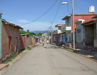 Fototapeta na wymiar village street in Cuba