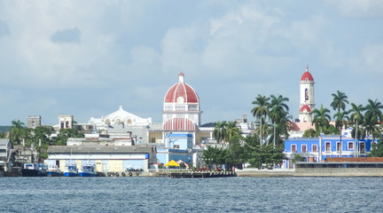 waterside scenery around Cienfuegos