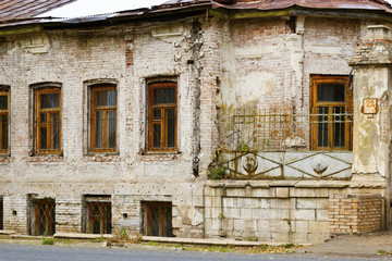 Фасад старого дома