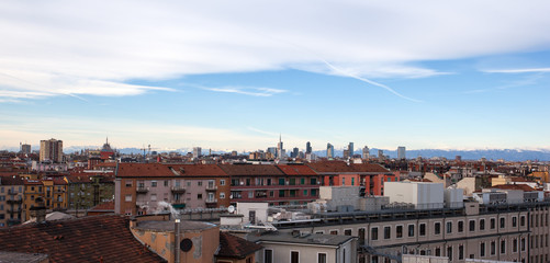 Fototapeta na wymiar Grattacieli e palzzi a Milano