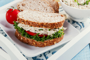 chicken salad sandwich tomato