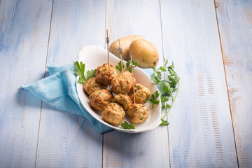 vegetarian meatballs with potatoes