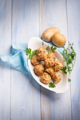 vegetarian meatballs with potatoes