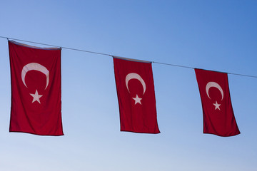 Drei türkische Flaggen