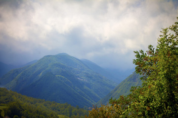 Obraz premium Mountains in the blue haze