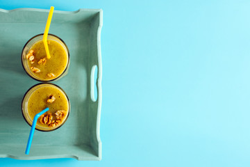 banana smoothies with milk