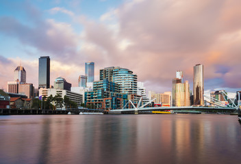 Obraz premium Cityspace at sunset
