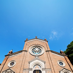 building old architecture in italy europe milan religion       a