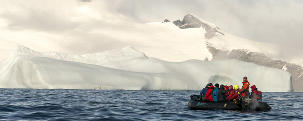 base antarctique Primavera, Argentine, côte Danco, Terre de Graham, Antarctique © JAG IMAGES