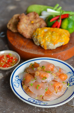  Vietnamese pork and shrimp dumplings - Banh quai vac
