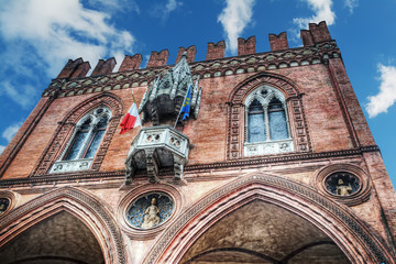 Palazzo della Mercanzia in Bologna © Gabriele Maltinti