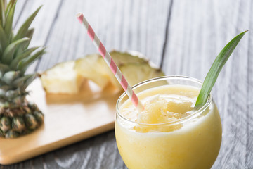 pineapple smoothie