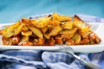 Kartoffelecken mit Gemüse und Tofu