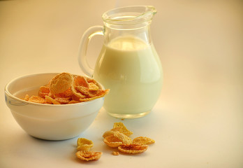 corn flakes and milk