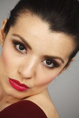 Close-up of a beautiful woman...[url=/my_lightbox_contents.php?lightboxID=8587906]Click here for...