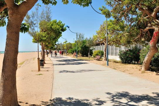 promenade in malgrat de mar in spanien