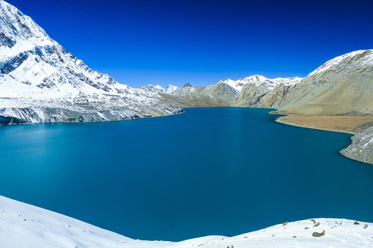 Tilicho lake ( 4,919 m ) in the Annapurna range of the Himalayas