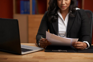 Reading business contract