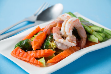 stir fried vegetables with shrimp