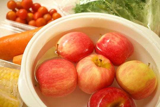 wash vegetables
