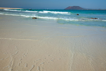 Fototapeta premium Fuerteventura, Canary Islands, Corralejo Flag Beach, low tide