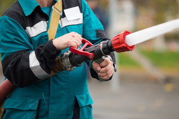 fire hose lets powerful water jets